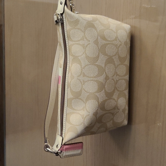 Coach mini - Picture 4 of 9